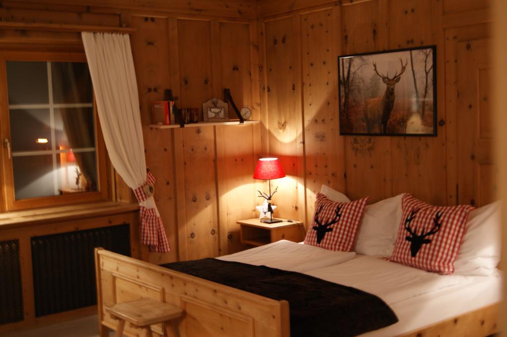Hotel Arturo Celerina/Schlarigna Екстериор снимка